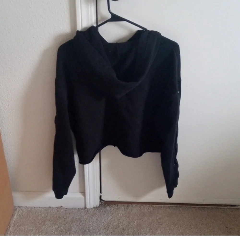 PINK hooded Sweatshirt black laced cropped hoodie gym beach pool Victoria’s - Picture 4 of 8